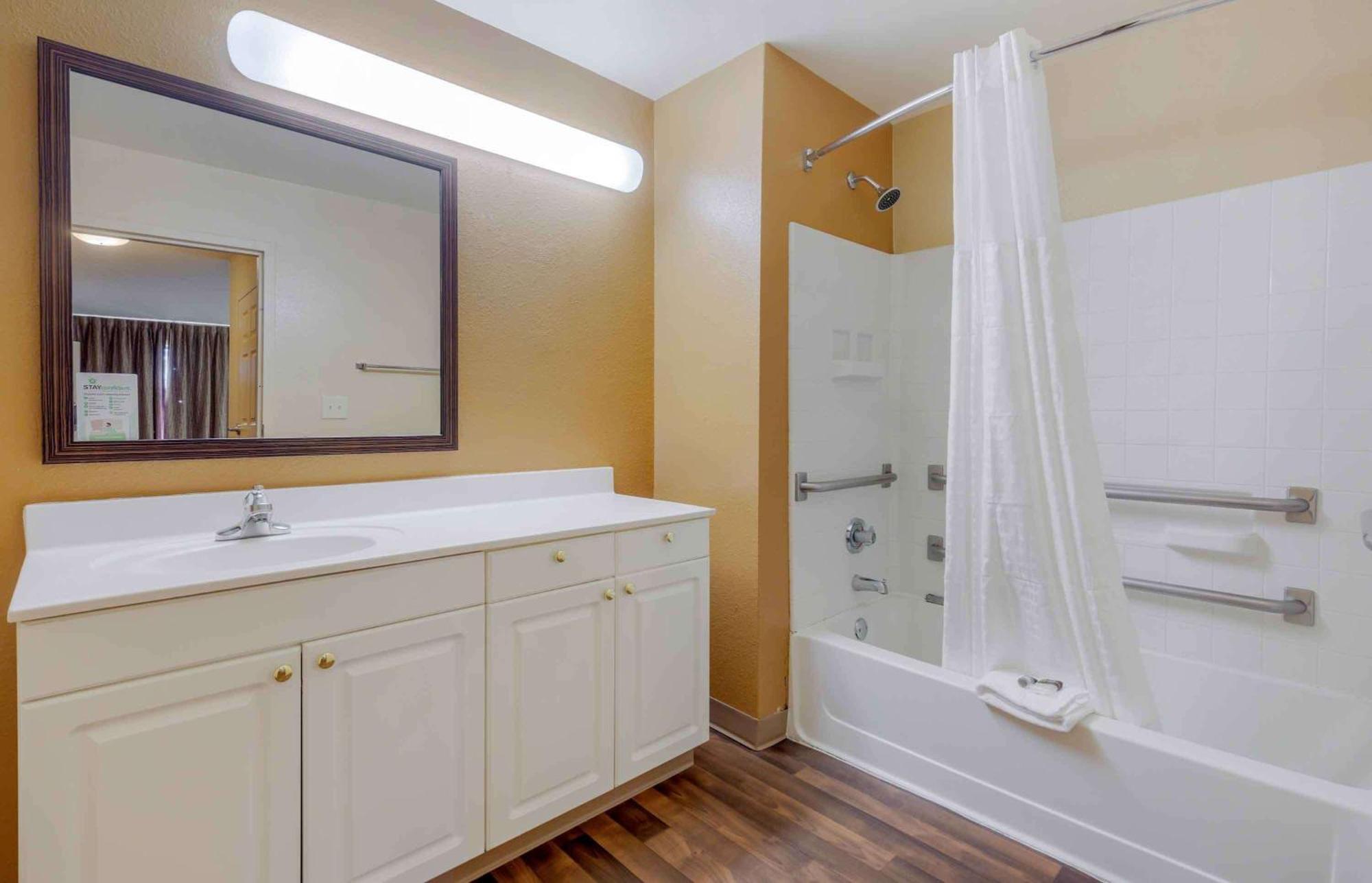 Extended Stay America Select Suites - Raleigh - Rtp - 4610 Miami Blvd Durham Bagian luar foto
