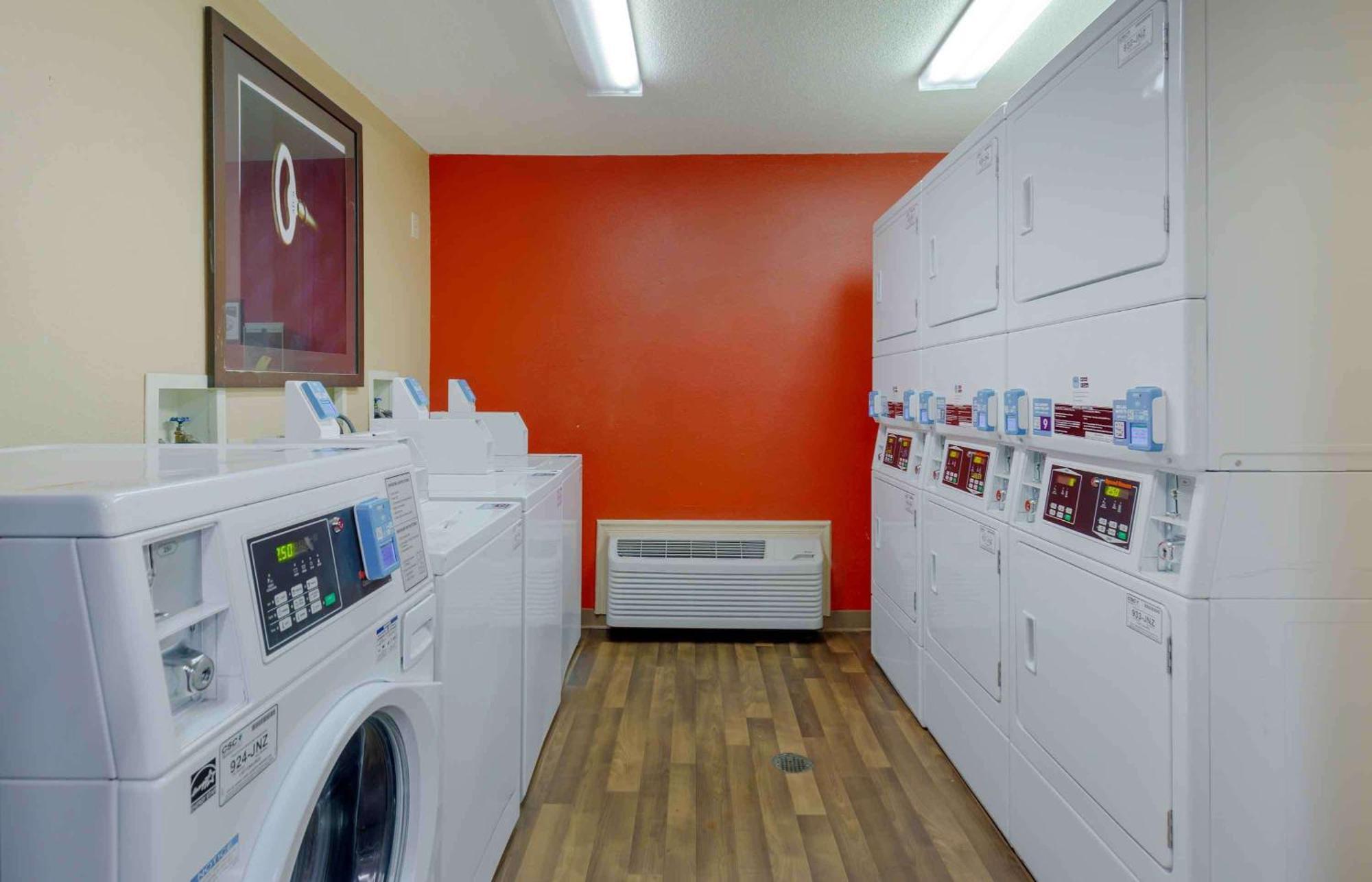 Extended Stay America Select Suites - Raleigh - Rtp - 4610 Miami Blvd Durham Bagian luar foto