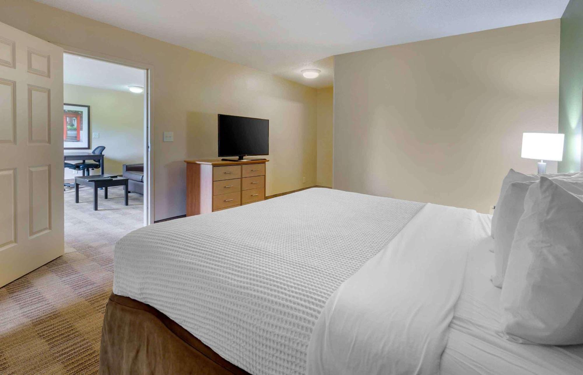 Extended Stay America Select Suites - Raleigh - Rtp - 4610 Miami Blvd Durham Bagian luar foto