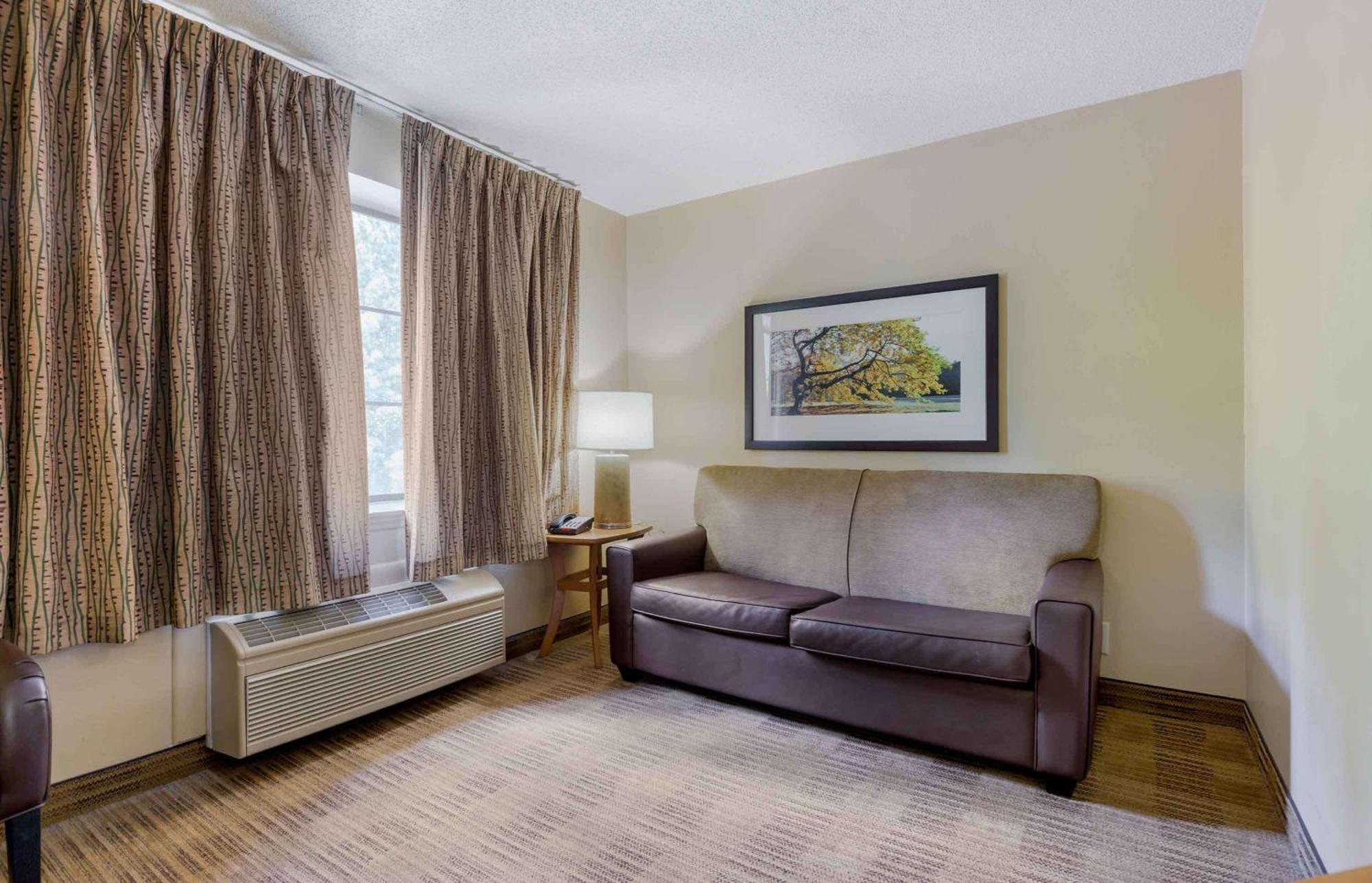 Extended Stay America Select Suites - Raleigh - Rtp - 4610 Miami Blvd Durham Bagian luar foto