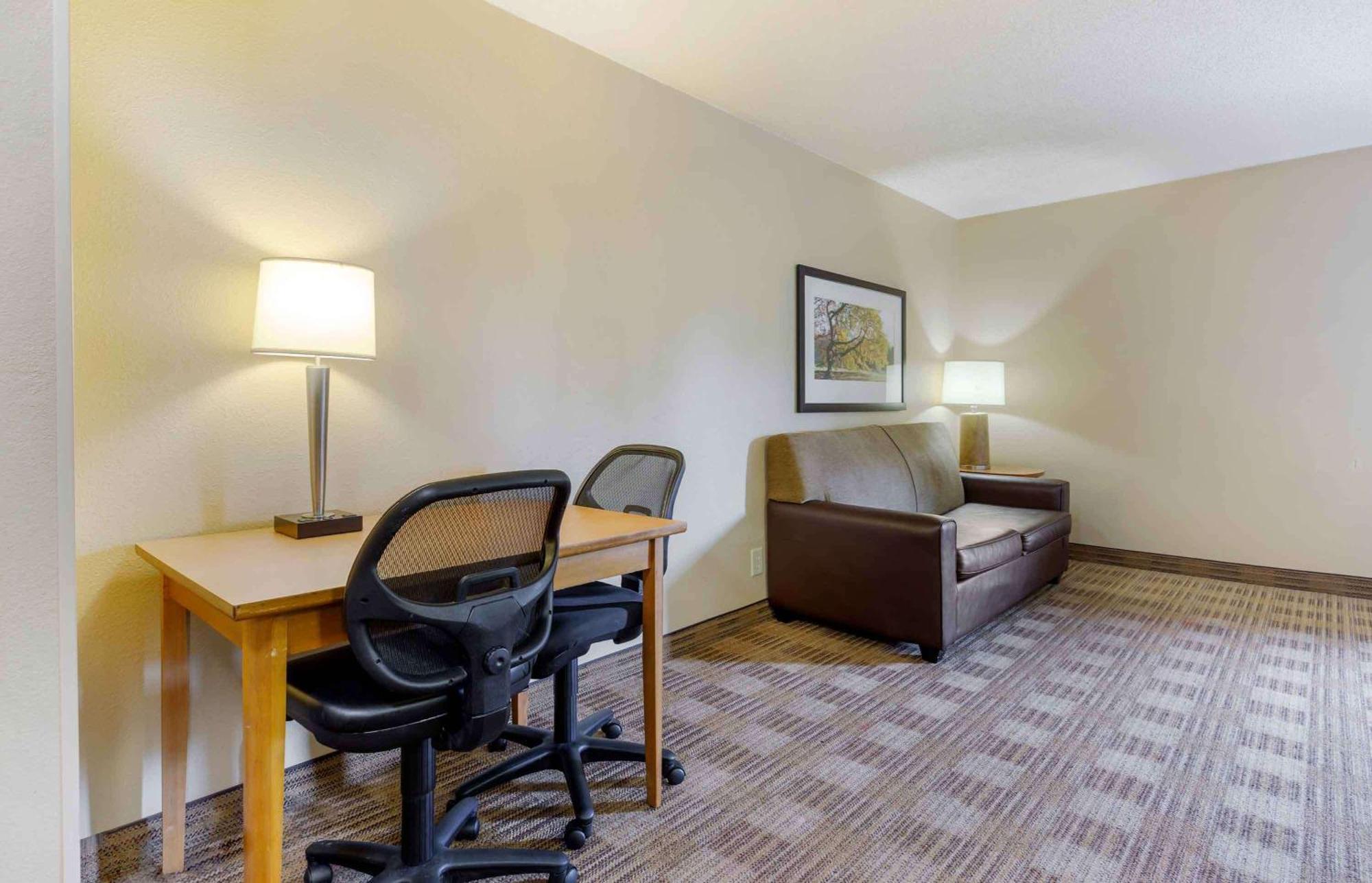 Extended Stay America Select Suites - Raleigh - Rtp - 4610 Miami Blvd Durham Bagian luar foto