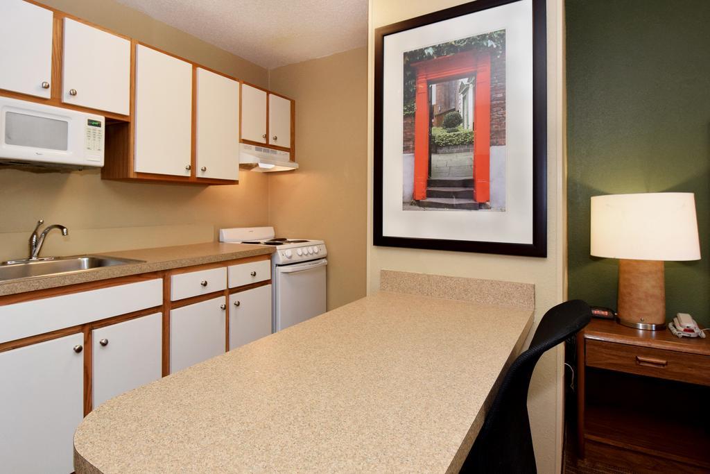 Extended Stay America Select Suites - Raleigh - Rtp - 4610 Miami Blvd Durham Bagian luar foto